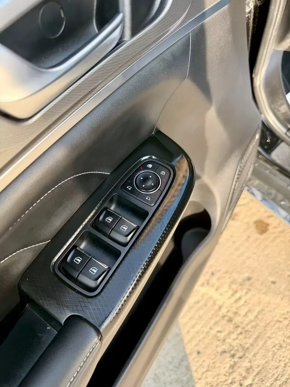 Haval M6 Haval M6 2023 PLUS 1.5T DCT Luxury Intelligent Connection 2023 — thumbnail 4