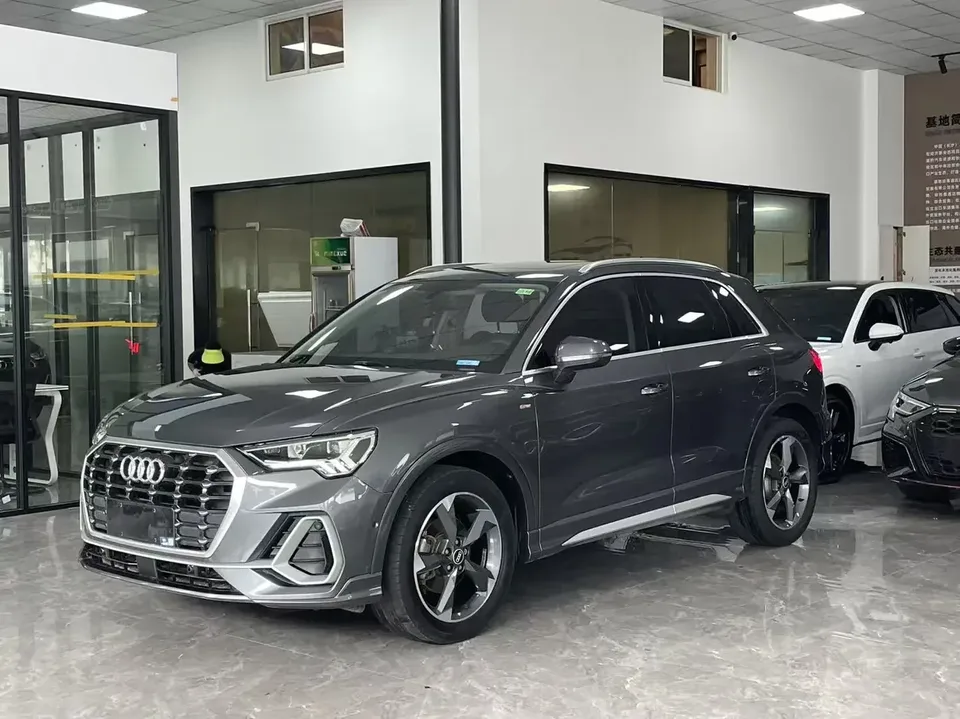 Audi Q3 Audi Q3 2022 35 TFSI Stylish Dynamic 2022 — photo 1, buy with delivery to Moscow