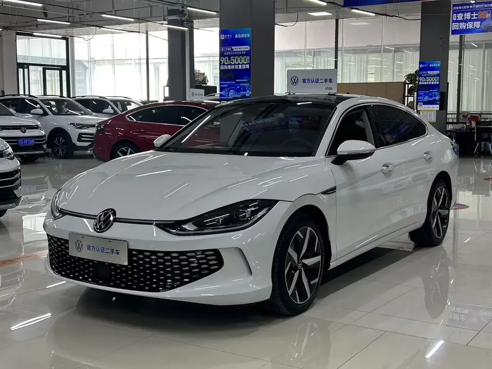 Volkswagen Lamando Lingdu 2022 Lingdu L 280TSI DSG Cool Edition 2022 — photo 1, buy with delivery to Moscow