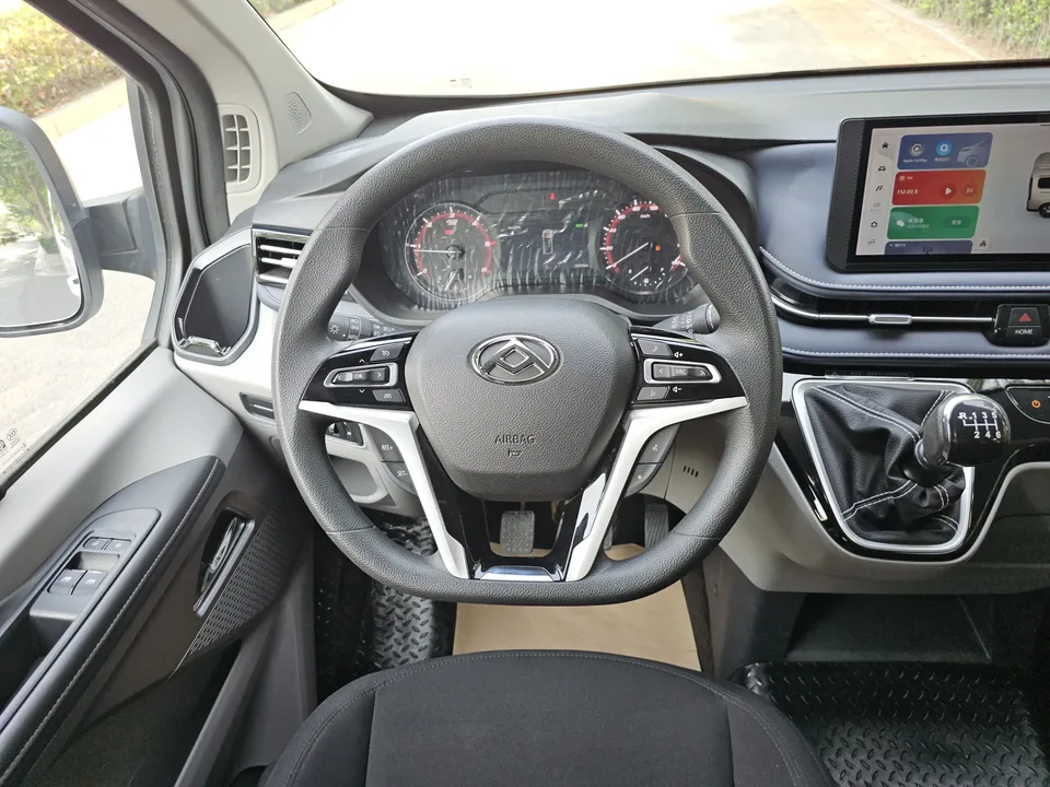 Datong Xintu V70 Xintu V70 2023 2.0T Diesel Manual Elite Edition Short Axle Low Top 5/6 Seats 125Ps 2023 — thumbnail 4