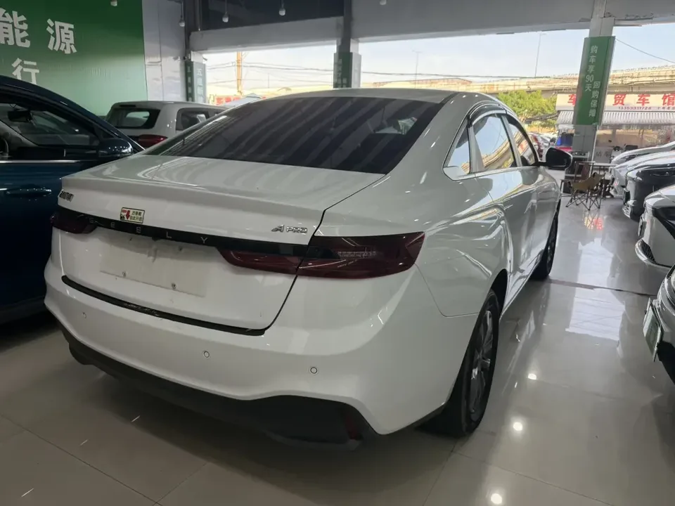 Geely Geometry A Geely Geometry A 2022 Pro 430KM Green Apple Pro 2024 — thumbnail 2