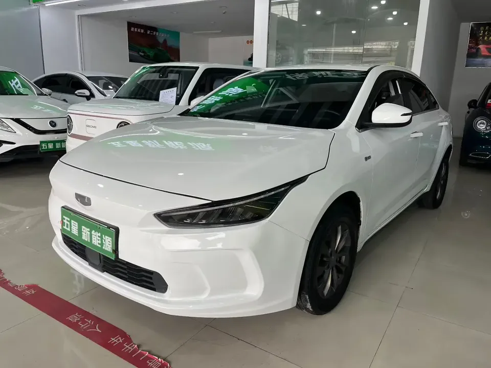 Geely Geometry A Geely Geometry A 2022 Pro 430KM Green Apple Pro 2024 — photo 1, buy with delivery to Moscow