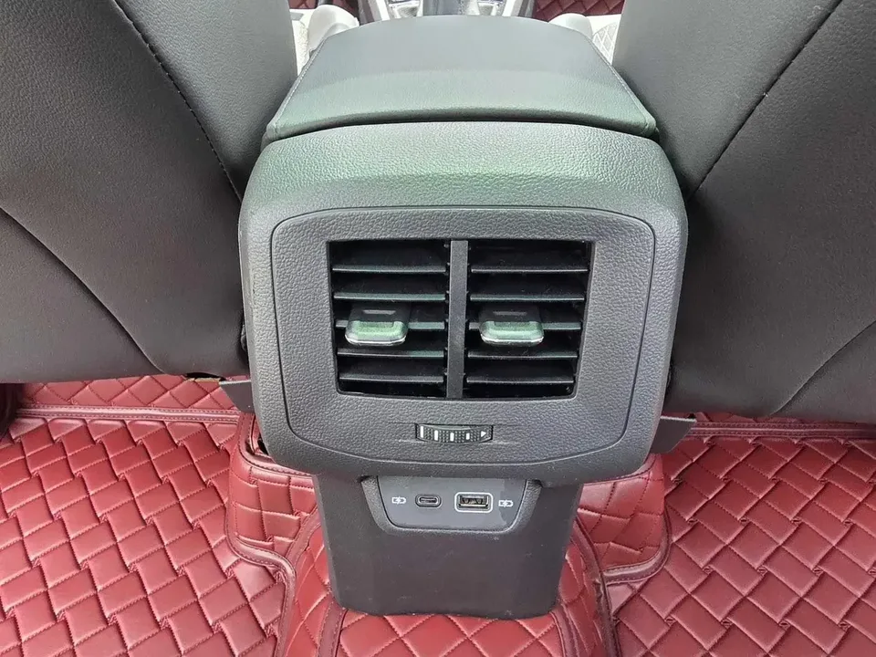 Volkswagen Tu Kai Tu Kai 2023 280TSI DSG Comfort Edition 2023 — миниатюра 3