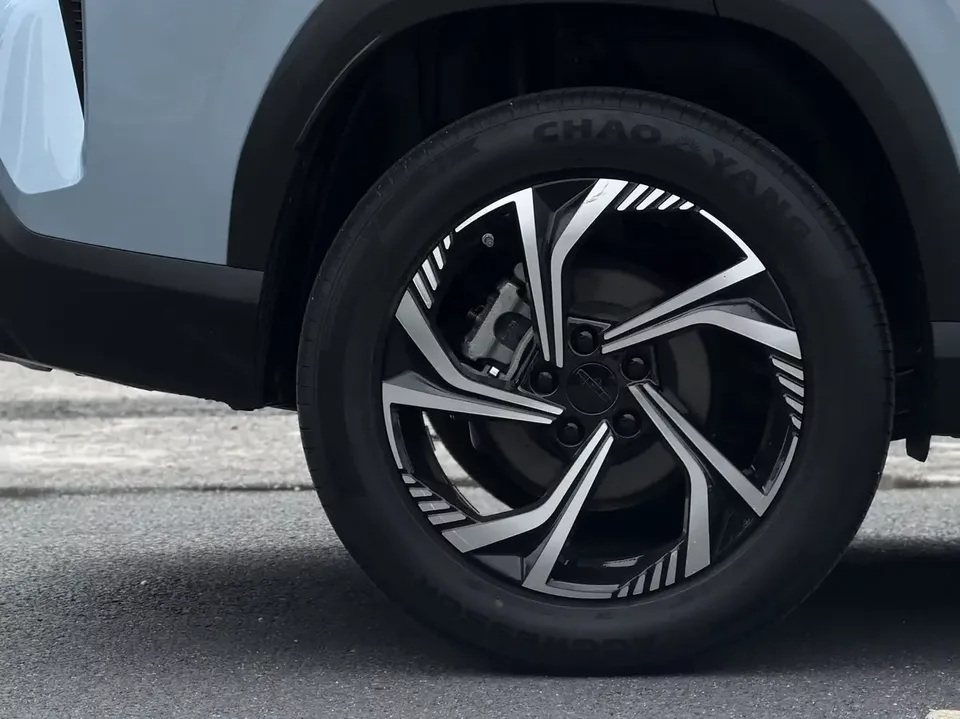 Geely Atlas Boyue 2023 Boyue COOL 1.5T Smart Link+ 2024 — миниатюра 4