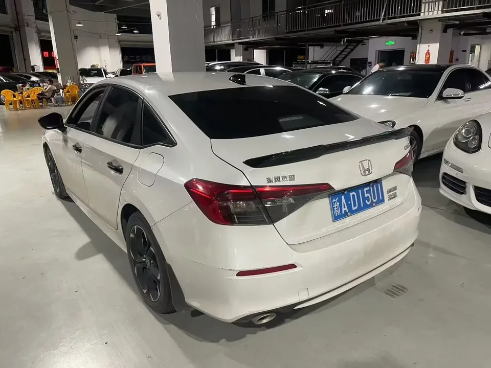 Honda CIVIC Civic 2022 240TURBO CVT Dynamic C-position Special Edition 2024 — thumbnail 4