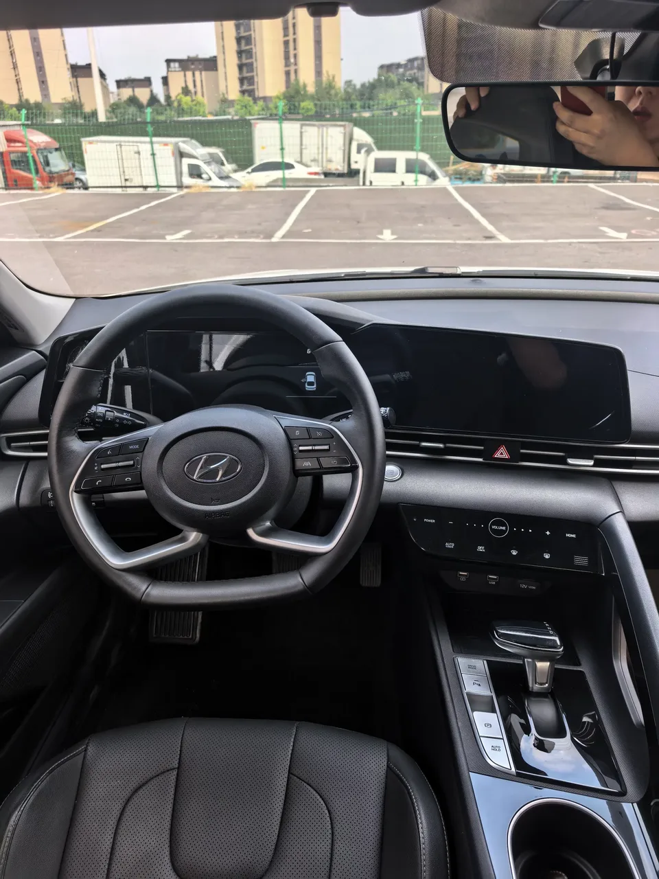 Hyundai Elantra Elantra 2022 1.5L CVT LUX Premium Edition 2022 — thumbnail 4