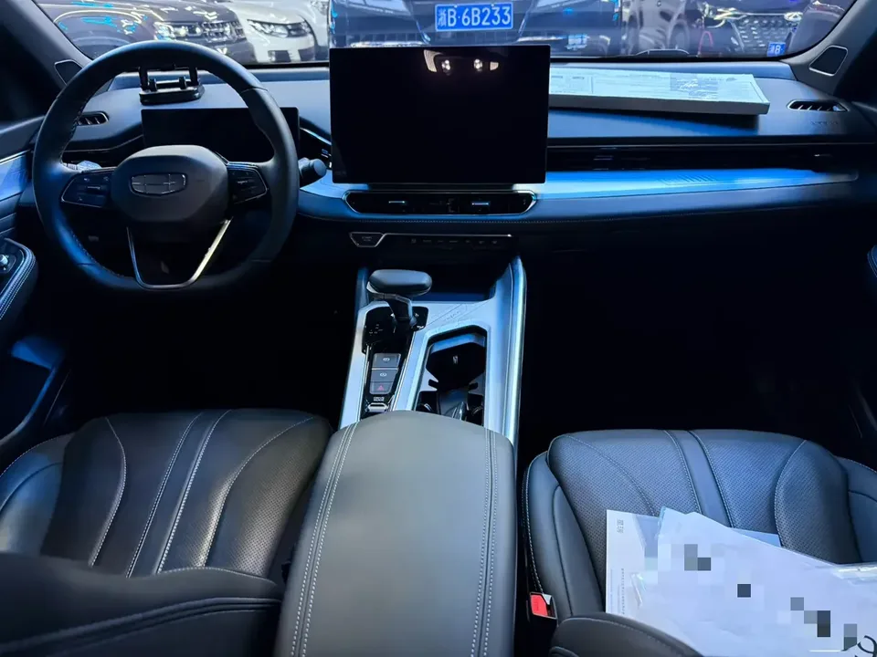 Geely Preface Xing Rui 2025 1.5T Dongfang Yao Fuyao Edition 2025 — thumbnail 4