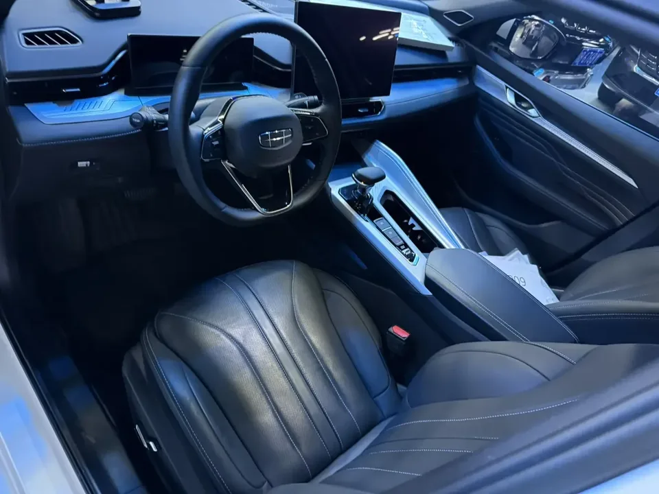 Geely Preface Xing Rui 2025 1.5T Dongfang Yao Fuyao Edition 2025 — thumbnail 5