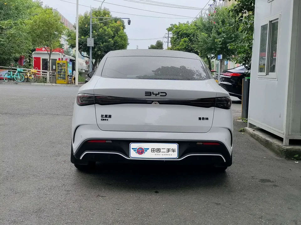 BYD Seal 06DM Seal 06DM 2024 DM-i 120KM Flagship 2024 — thumbnail 2
