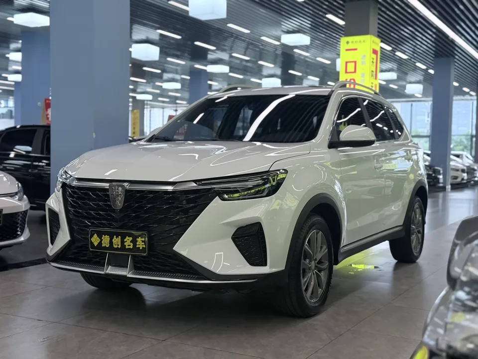 Roewe RX5 Roewe RX5 2025 PLUS 330TGI Automatic Trendsetting Smart Edition 2025 — photo 1, buy with delivery to Moscow