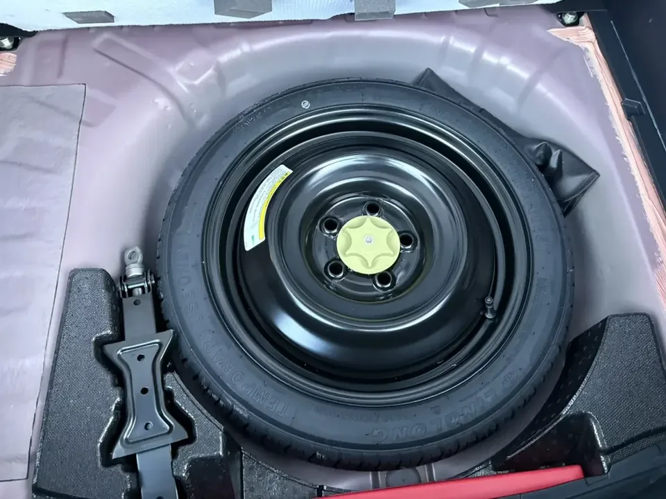 Nissan Tiida Tiida 2021 1.6L CVT Intelligent Travel Edition 2022 — thumbnail 3