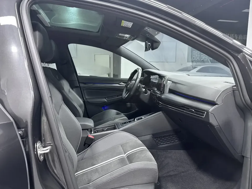 Volkswagen Golf golf 2021 280TSI DSG R-Line 2022 — миниатюра 5