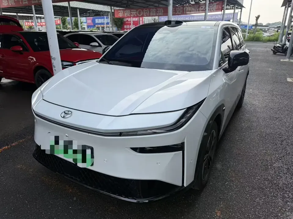 Toyota Bozhi 3X Bozhi 3X 2025 520 Pro+ LiDAR Edition 2025 — photo 1, buy with delivery to Moscow