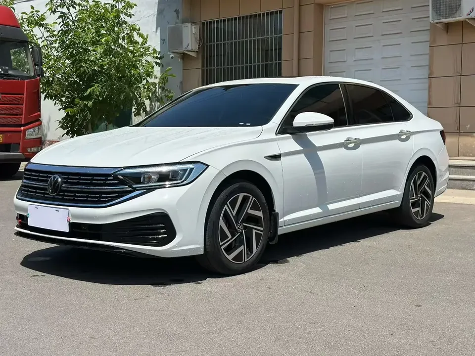 Volkswagen Sagitar Sagitar 2023 300TSI DSG Beyond Edition 2024 — photo 1, buy with delivery to Moscow