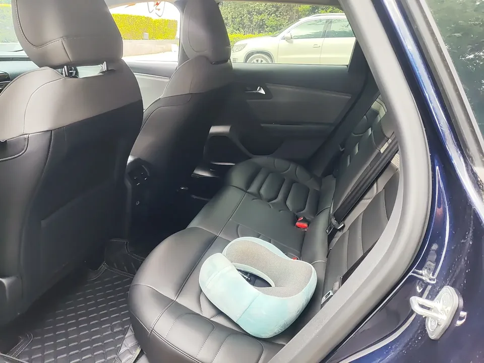 Citroen Versailles C5 X Versailles C5 X 2024 1.6T extraordinary momentum 2024 — thumbnail 3