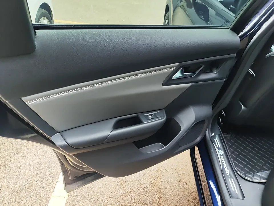 Citroen Versailles C5 X Versailles C5 X 2024 1.6T extraordinary momentum 2024 — thumbnail 5