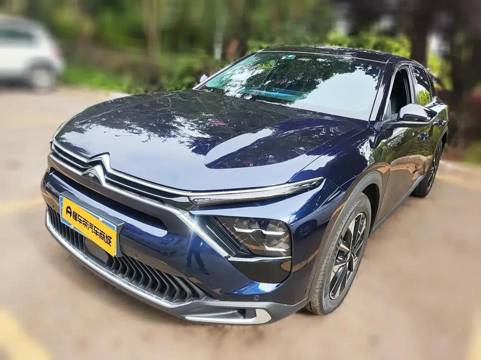 Citroen Versailles C5 X Versailles C5 X 2024 1.6T extraordinary momentum 2024 — photo 1, buy with delivery to Moscow