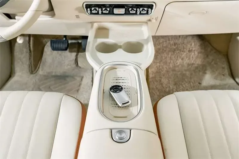 ORA Euler good cat Euler good cat 2023 401km standard endurance luxury lithium iron phosphate 2023 — thumbnail 5