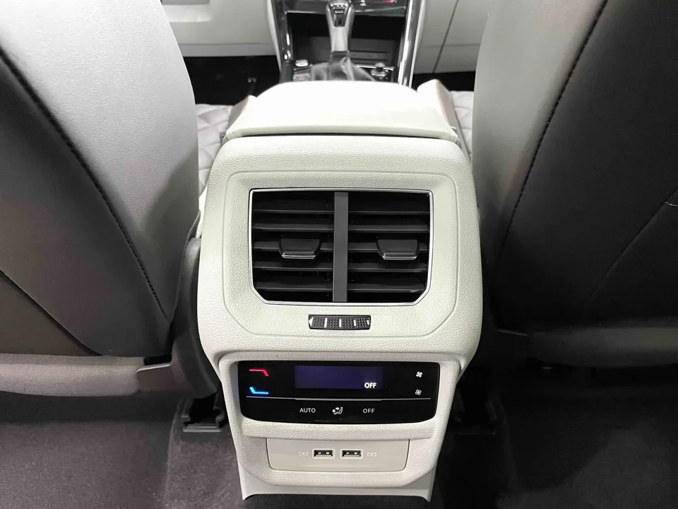 Volkswagen Tayron Tanyue 2023 280TSI 2WD Luxury Plus Advanced Edition 2022 — thumbnail 3