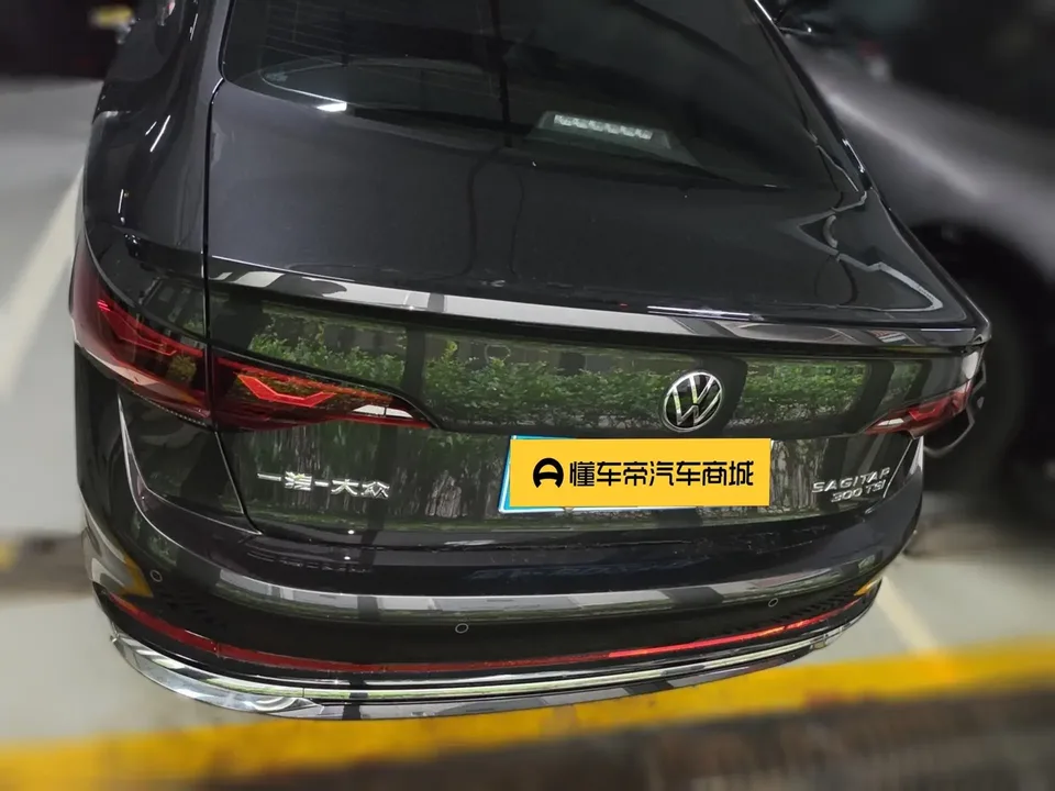 Volkswagen Sagitar Sagitar 2023 300TSI DSG Beyond Edition 2023 — thumbnail 2