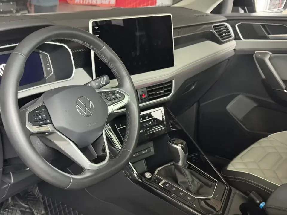 Volkswagen Tayron Tanyue 2023 280TSI 2WD Luxury Plus Advanced Edition 2023 — thumbnail 4