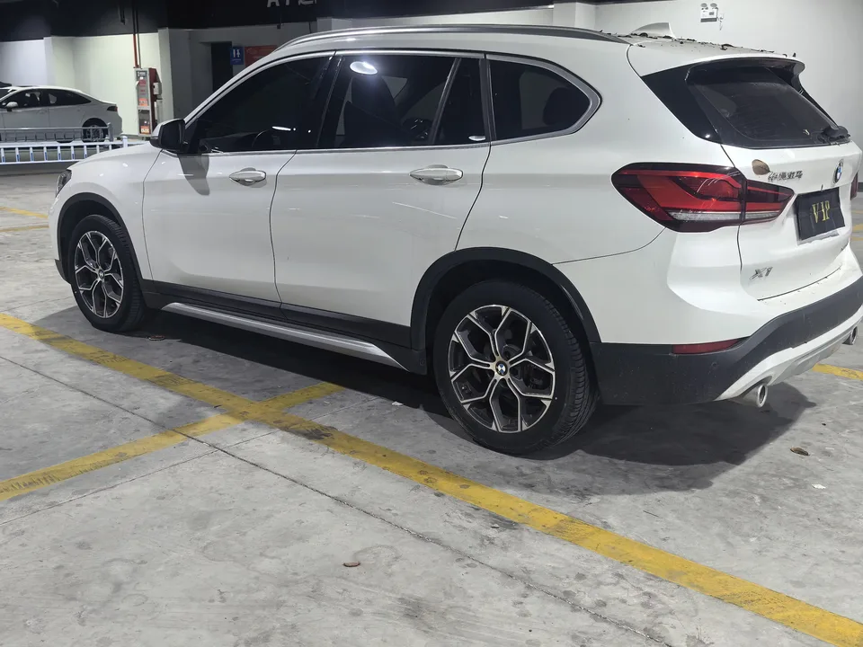 BMW X1 BMW X1 2022 sDrive20Li Fashion 2022 — миниатюра 4