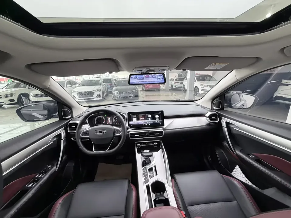 Geely Coolray SX11 Binyue 2021 240T DCT Diamond Edition 2022 — thumbnail 3
