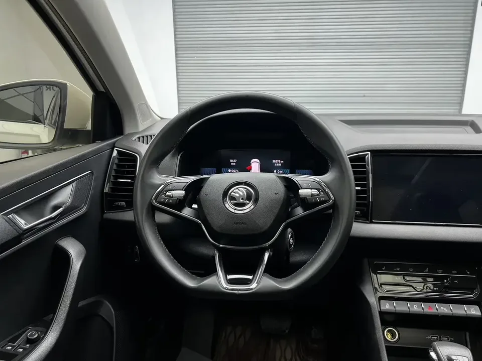 Skoda Karoq Korok 2022 TSI280 Premium Edition 2022 — thumbnail 3