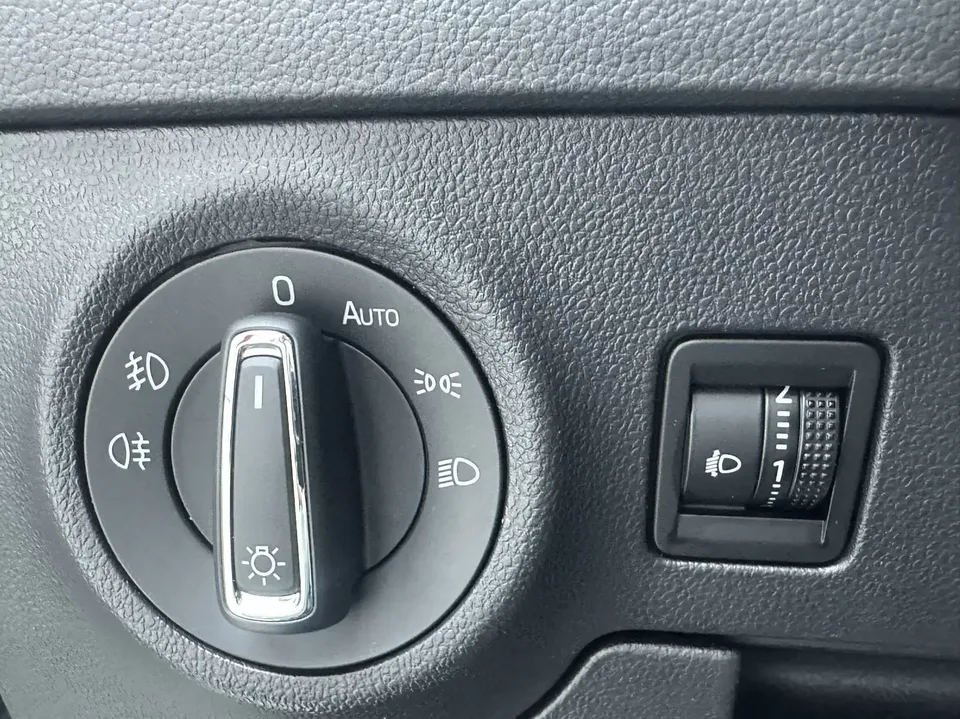 Skoda Karoq Korok 2022 TSI280 Premium Edition 2022 — thumbnail 5