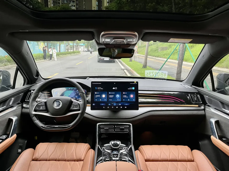 BYD Tang DM Tang DM 2022 DM-p 215KM 4WD flagship model 2023 — thumbnail 3