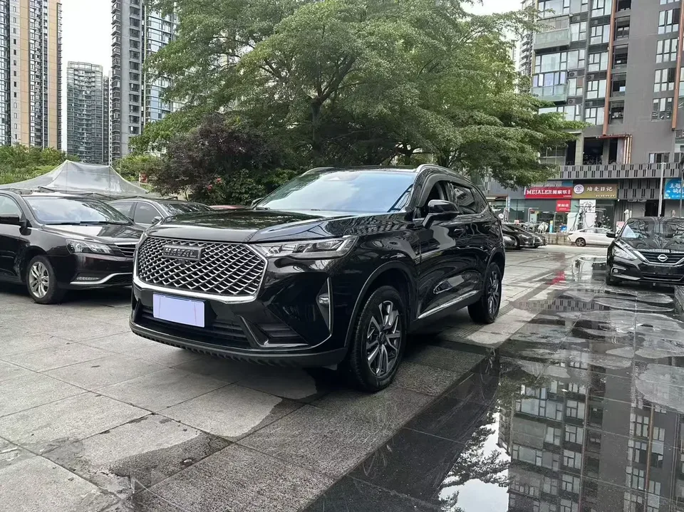 Haval H6 Haval H6 2022 Third generation 1.5T automatic two-wheel drive Plus 2024 — photo 1, buy with delivery to Moscow