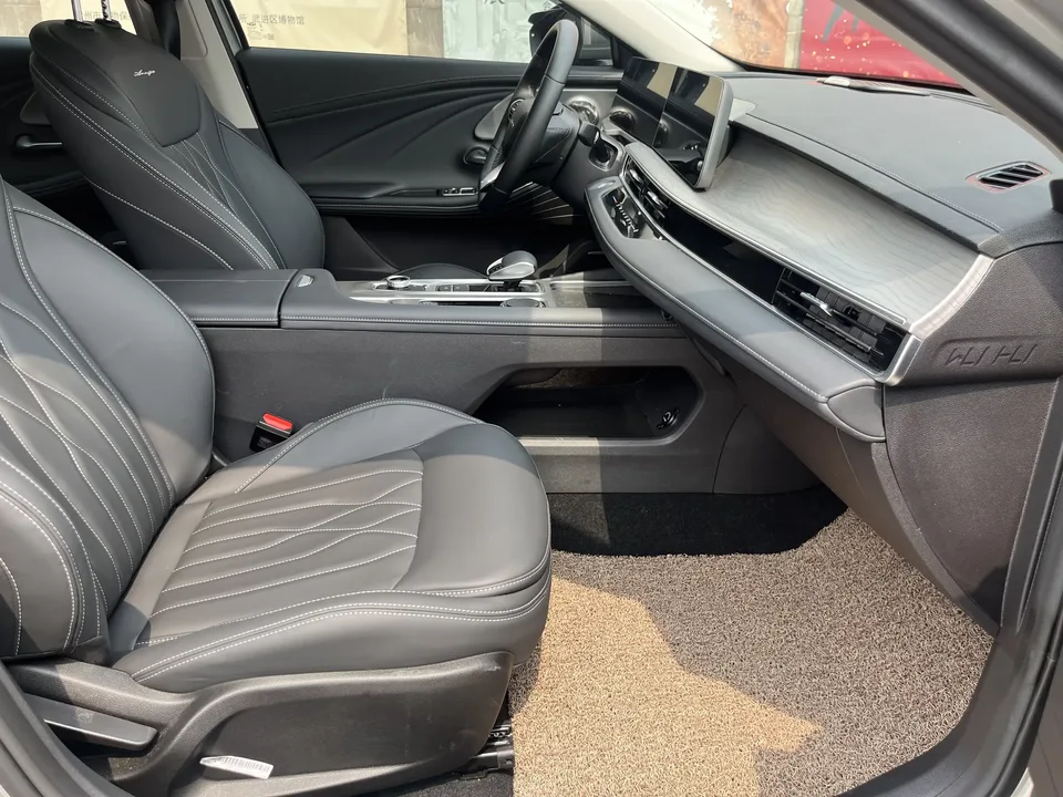 Chery Arrizo 8 Arrizo 8 2025 1.6TGDI DCT Excellence Edition 2025 — thumbnail 5