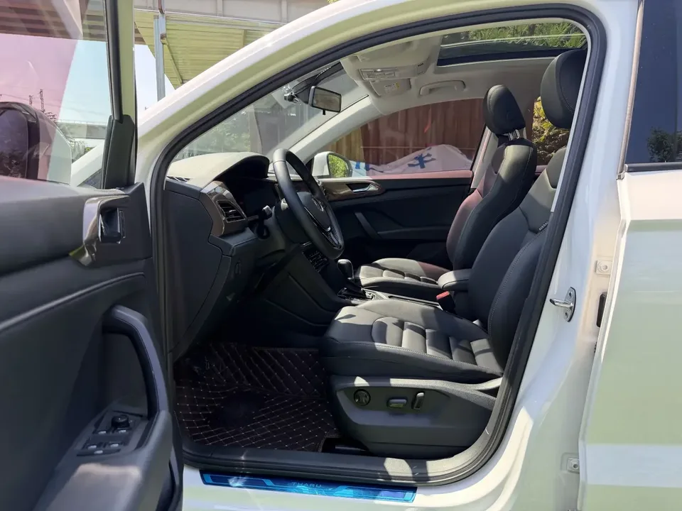 Volkswagen Tharu tuyue 2022 280TSI 2WD Comfort Edition 2022 — thumbnail 4