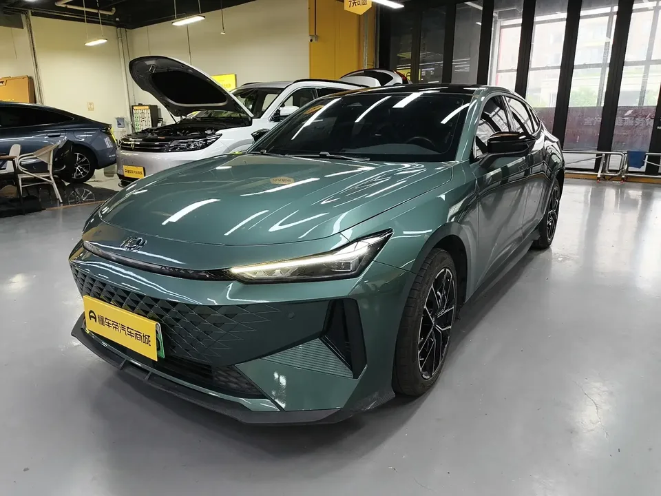 Changan Qiyuan A06 Classic Changan Qiyuan A06 Classic 2024 High-end version 2023 — photo 1, buy with delivery to Moscow