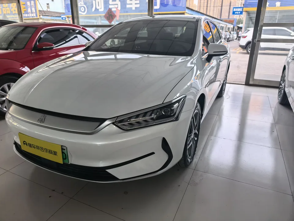 BYD Qin PLUS EV Qin PLUS EV 2024 Honor Edition 420KM Leading Model 2025 — фото 1, купить с доставкой в Москву