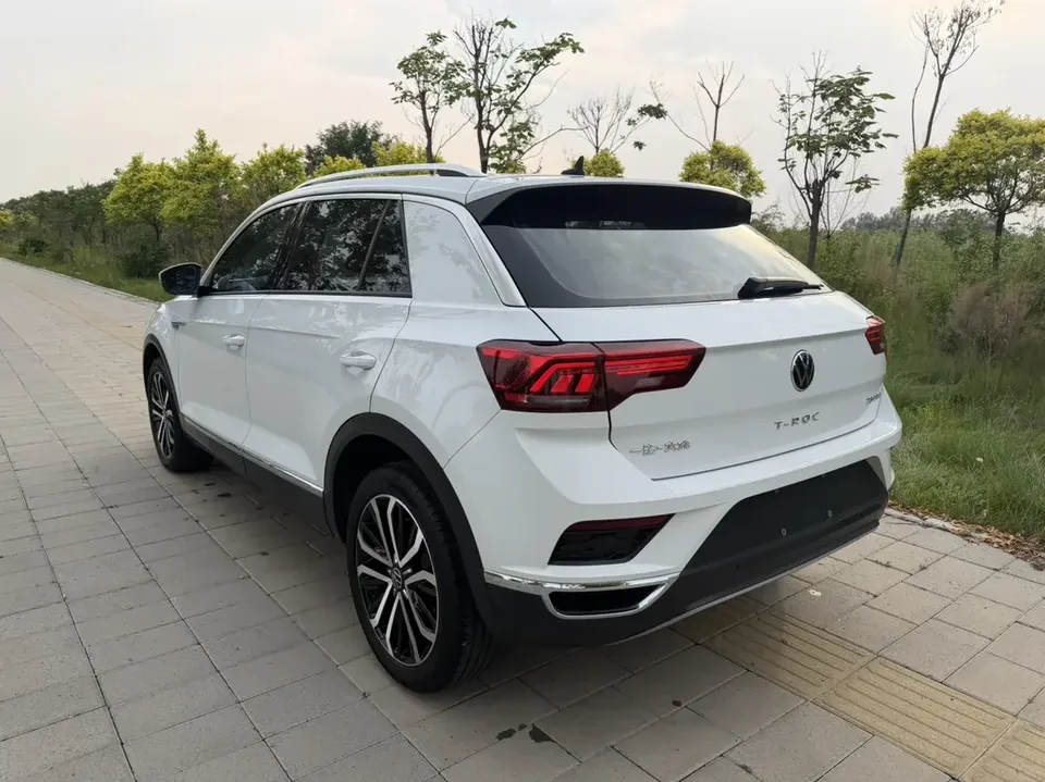 Volkswagen T-Roc TANG 2022 280TSI DSG 2WD Comfort PLUS 2022 — thumbnail 2