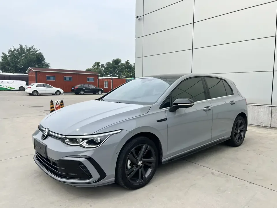 Volkswagen Golf golf 2023 280TSI DSG R-Line Lite 2023 — photo 1, buy with delivery to Moscow