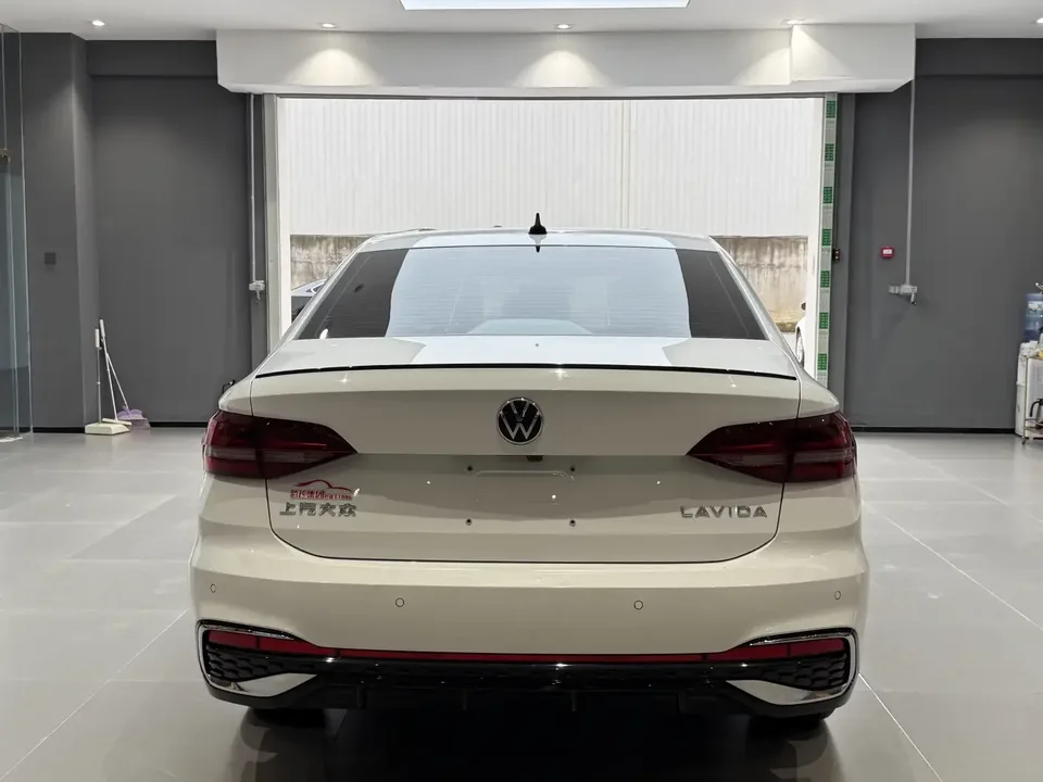 Volkswagen Lavida Lavida 2024 300TSI DSG Starry Sky Leading Edition 2024 — thumbnail 2