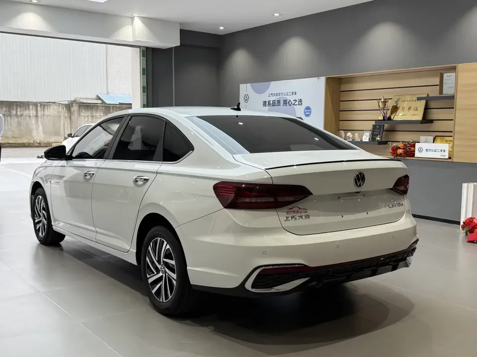 Volkswagen Lavida Lavida 2024 300TSI DSG Starry Sky Leading Edition 2024 — thumbnail 4