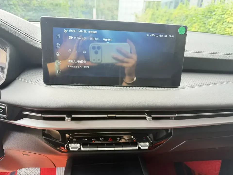 Wuling Jiachen Wuling Jiachen 2022 1.5T CVT Premium Flagship Model 2022 — миниатюра 4