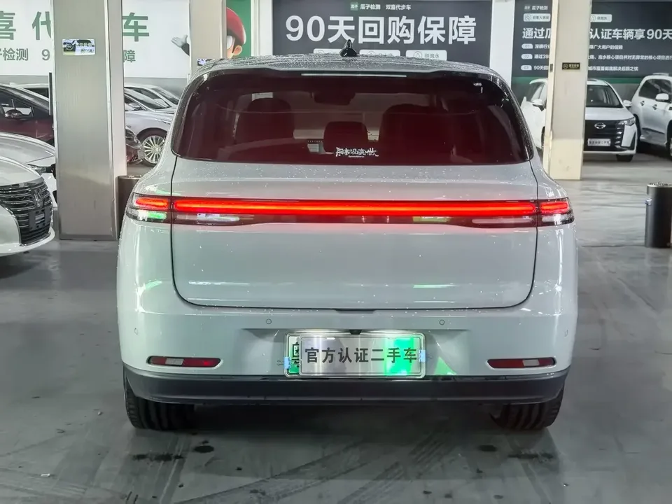 Leapmotor Zero running C10 Zero running C10 2024 Extended Range 210 Smart Edition 2024 — thumbnail 2