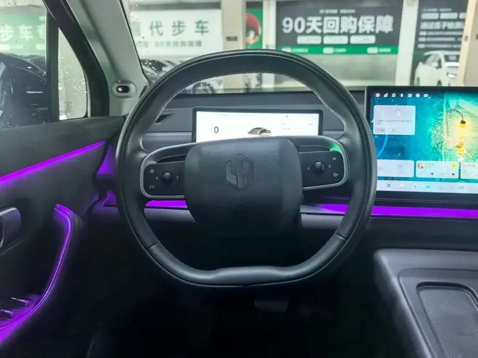 Leapmotor Zero running C10 Zero running C10 2024 Extended Range 210 Smart Edition 2024 — thumbnail 4