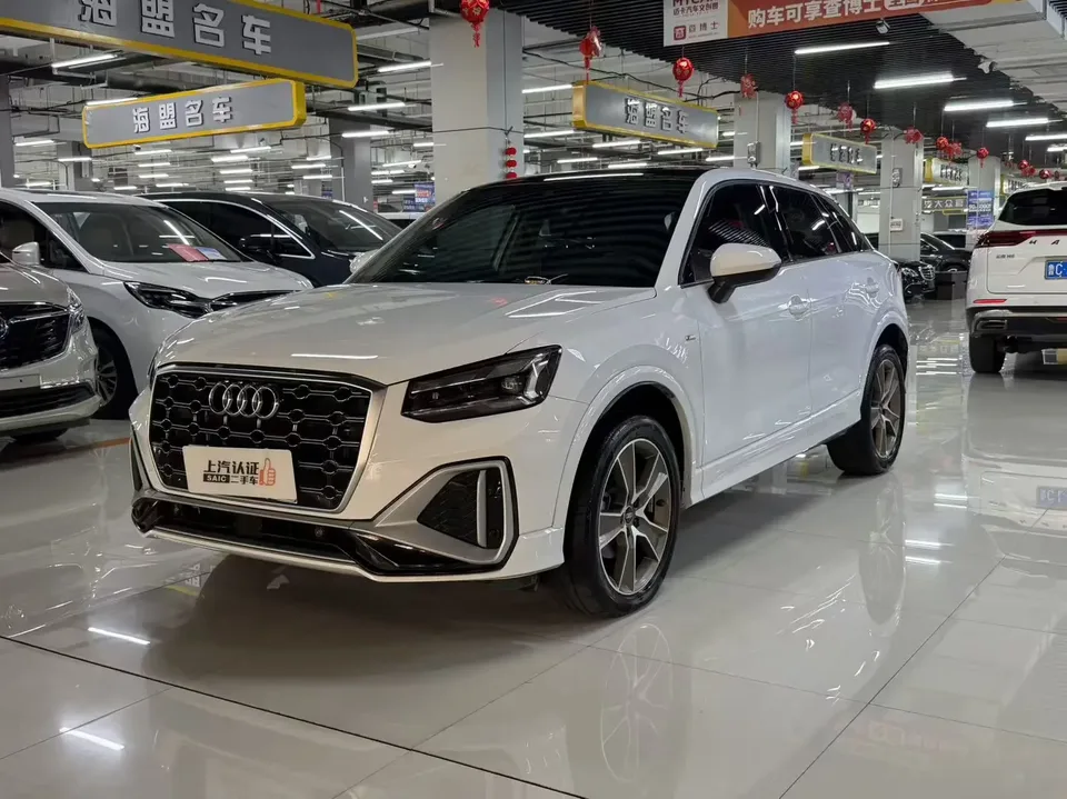 Audi Q2L Audi Q2L 2022 35 TFSI Stylish Dynamic 2022 — photo 1, buy with delivery to Moscow