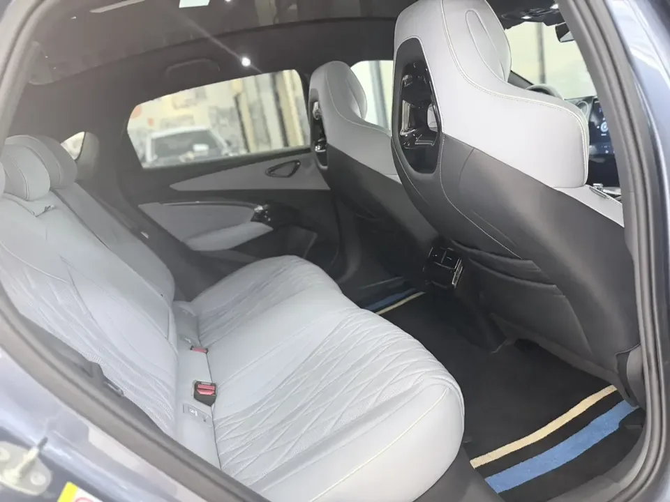BYD Seal seal 2022 550KM Standard Range Rear-wheel Drive Elite 2023 — thumbnail 4