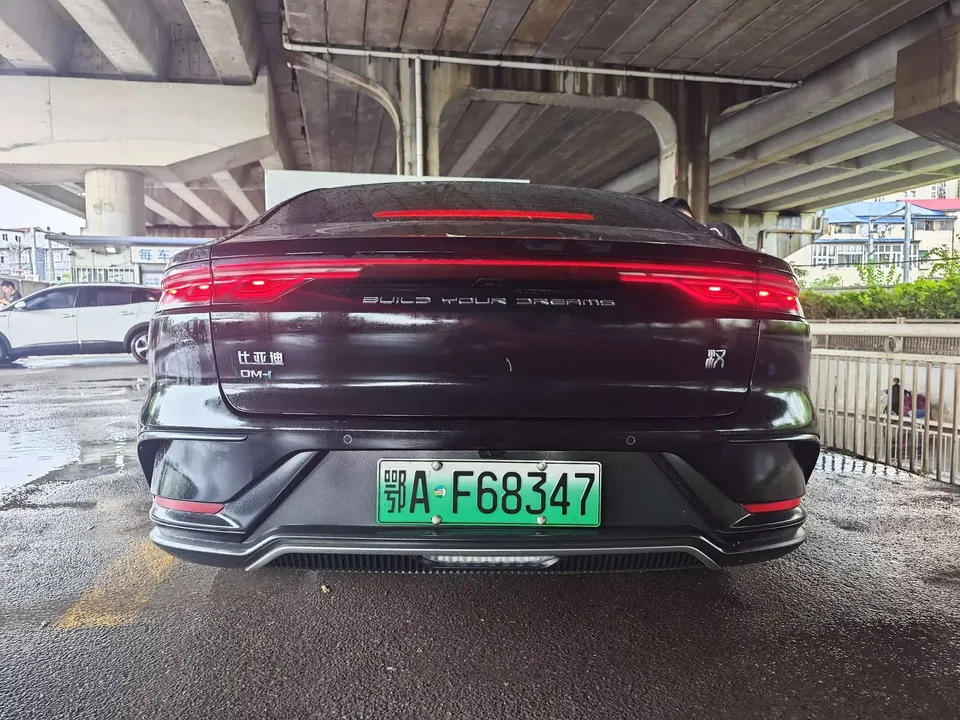 BYD Han DM Chinese DM 2022 DM-i 121KM Premium 2022 — thumbnail 2