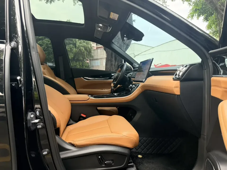 Geely Atlas L Boyue L 2025 Fourth generation 1.5TD DCT Sanhe 2025 — thumbnail 5