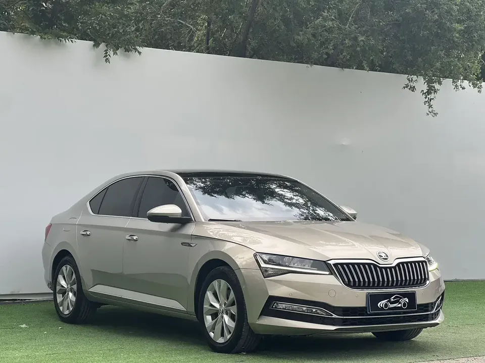 Skoda Superb Speedy 2021 TSI280 DSG Comfort Edition 2022 — thumbnail 3