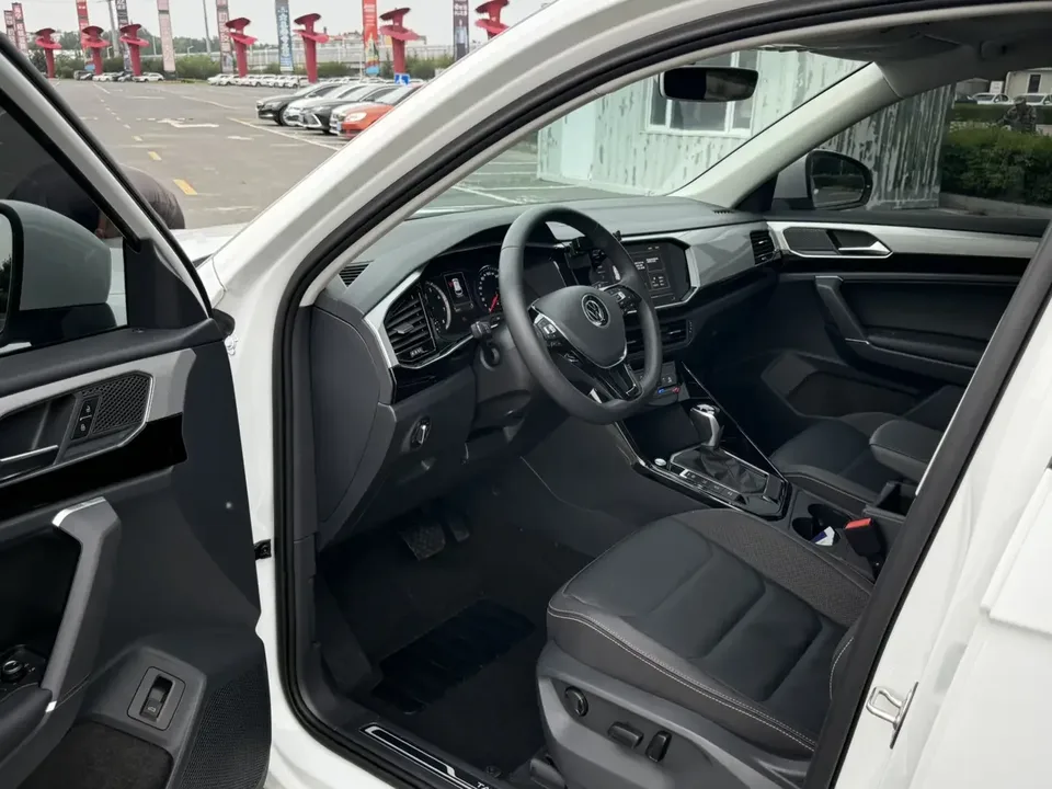 Volkswagen Tayron Tanyue 2022 280TSI 2WD Luxury Smart Edition 2022 — thumbnail 5
