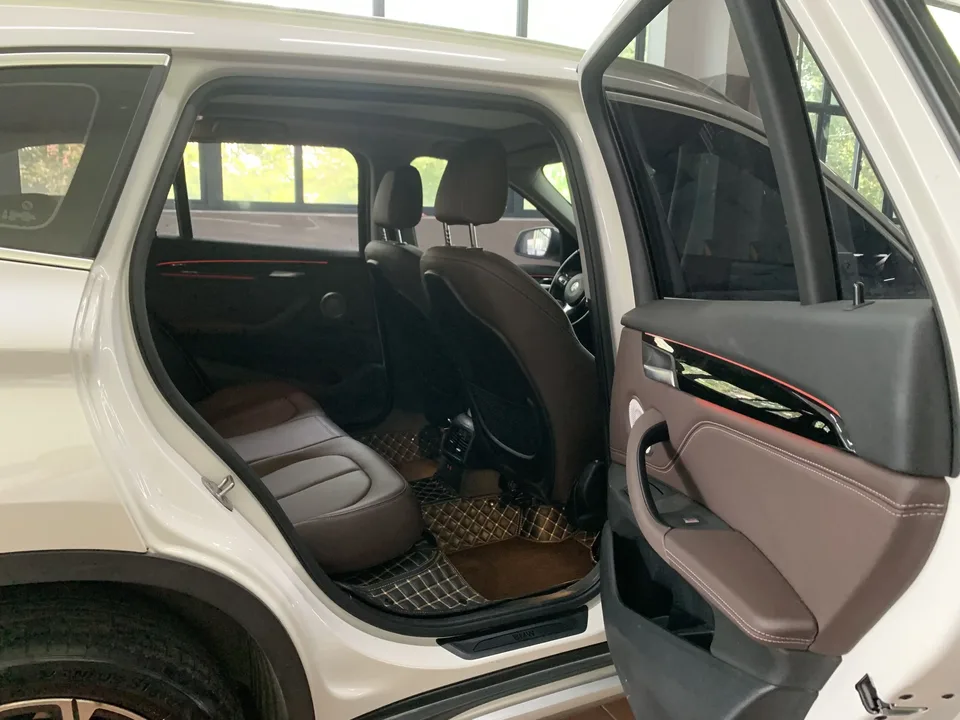 BMW X1 BMW X1 2022 sDrive20Li Premium 2023 — thumbnail 3