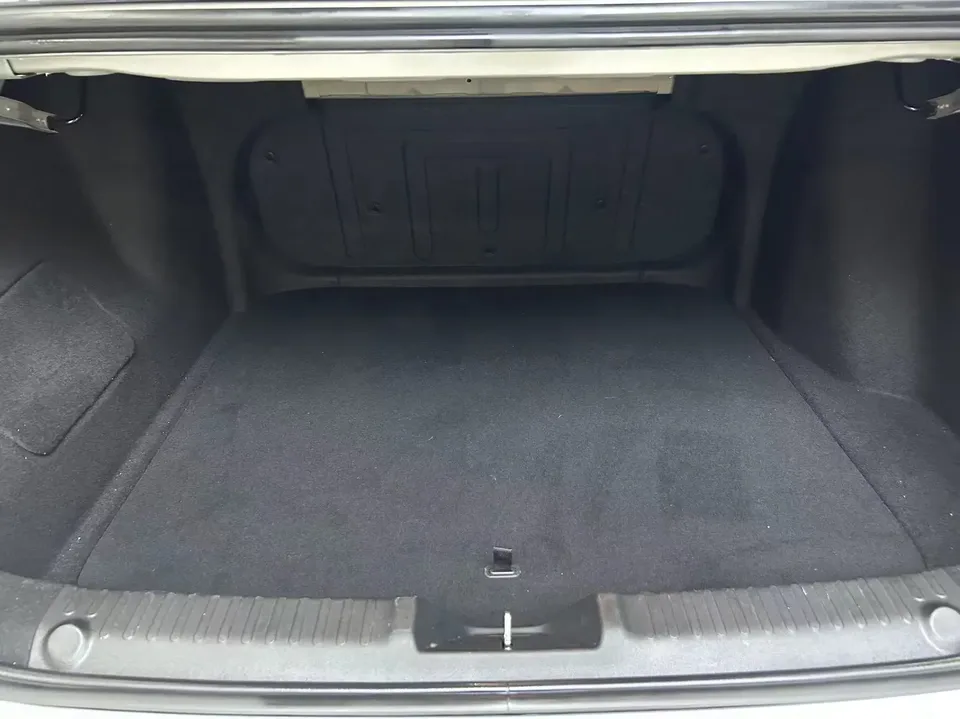 Geely Galaxy L6 Galaxy L6 2025 1.5 EM-i DHT 140KM Starship Edition 2025 — thumbnail 5